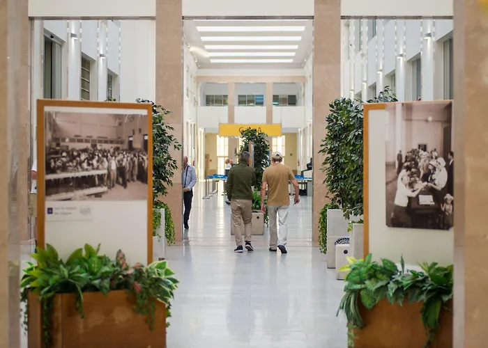 Smart מלון נאפולי