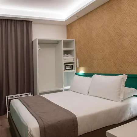Hotell Smart 4*