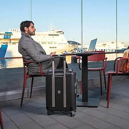 Smart 4* Naples