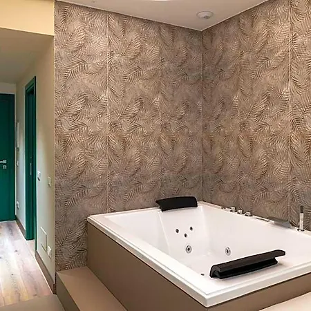 Smart 4* Naples