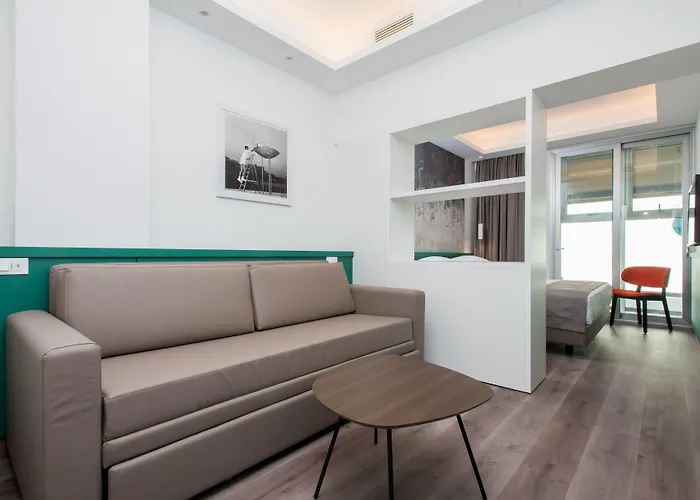 Smart Hotel Nápoles